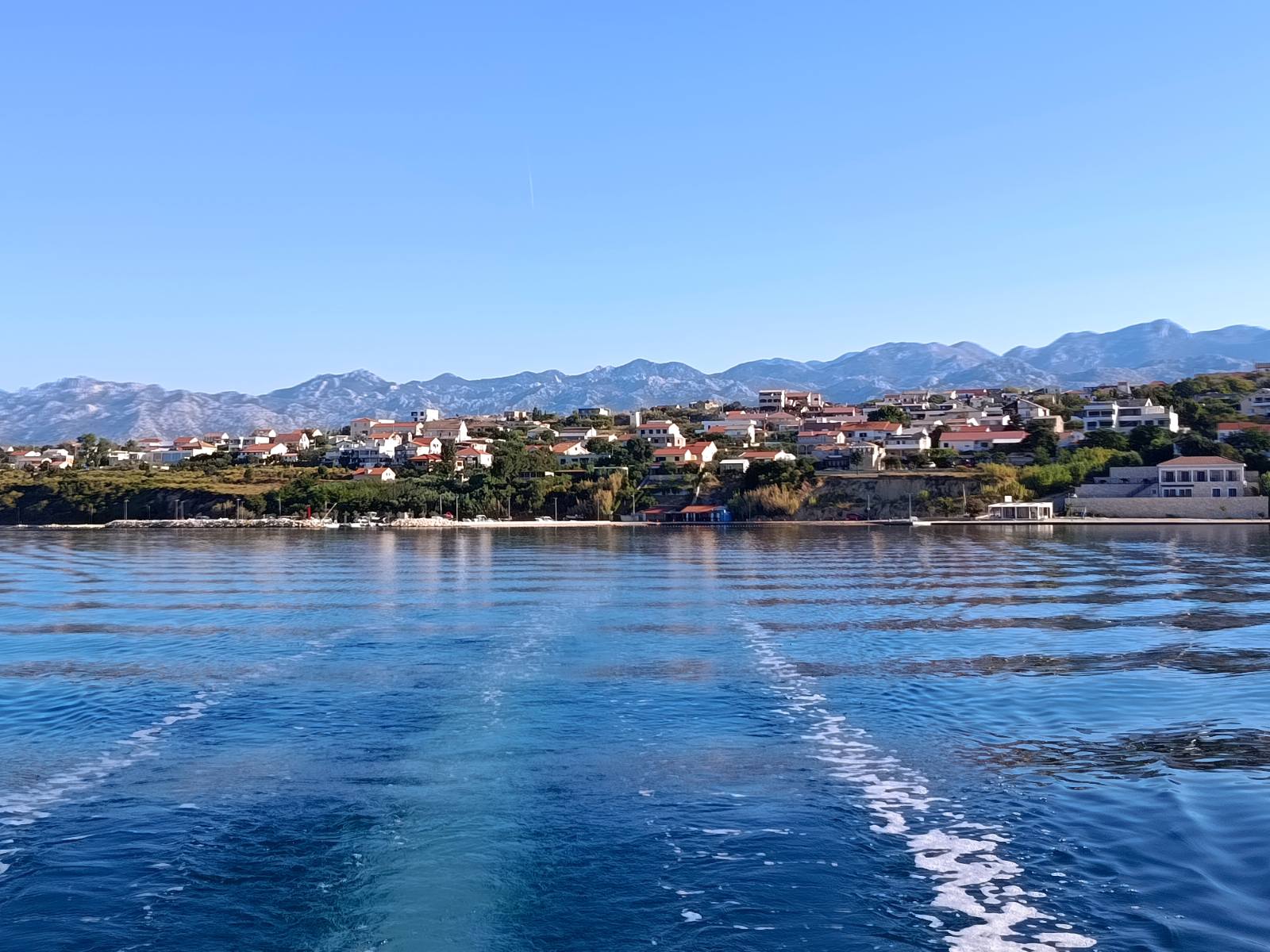 Mare cristallino e costa di Rtina in Dalmazia